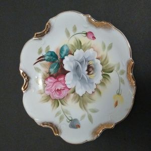 VGUC. Kashmir Rose hand painted roses #3954.